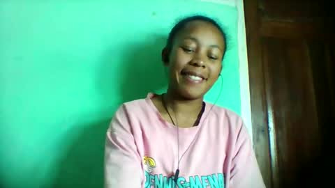 Snapshot of sandra1253099 chatting on 05-14-26, 09:16 sandra1253099 online show from 05-14-26, 09:16