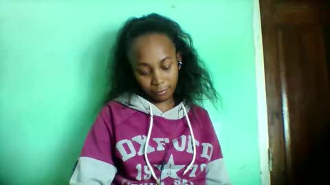 Snapshot of sandra1253099 chatting on 05-15-26, 05:53 sandra1253099 online show from 05-15-26, 05:53