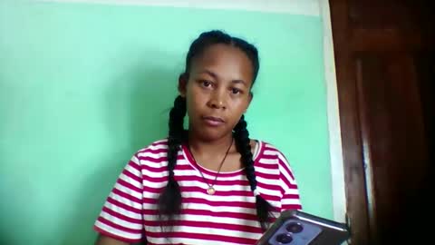 Snapshot of sandra1253099 chatting on 05-16-26, 10:58 sandra1253099 online show from 05-16-26, 10:58
