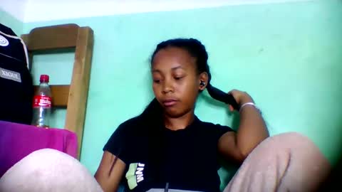 Snapshot of sandra1253099 chatting on 06-01-26, 06:20 sandra1253099 online show from 06-01-26, 06:20