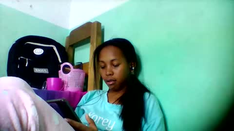 Snapshot of sandra1253099 chatting on 06-08-26, 05:02 sandra1253099 online show from 06-08-26, 05:02