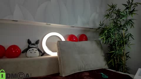 Sandra online show from 02-11-26, 01:54