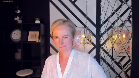 Snapshot of sandra_kind chatting on 02-09-25, 11:47 Sandra online show from 02-09-25, 11:47