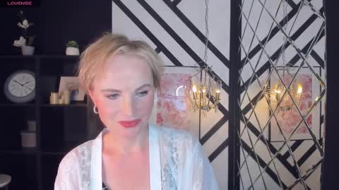 Snapshot of sandra_kind chatting on 02-11-25, 05:16 Sandra online show from 02-11-25, 05:16
