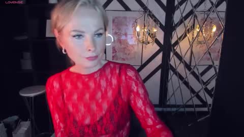 Snapshot of sandra_kind chatting on 02-15-25, 09:05 Sandra online show from 02-15-25, 09:05