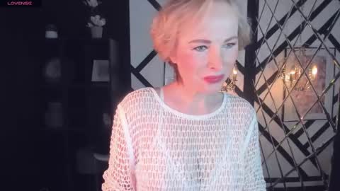 Snapshot of sandra_kind chatting on 03-09-25, 05:22 Sandra online show from 03-09-25, 05:22