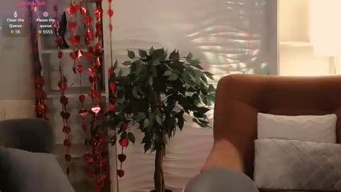 Sandra online show from 02-19-26, 05:36