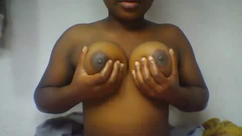 sandraalyd online show from 07-18-26, 03:44