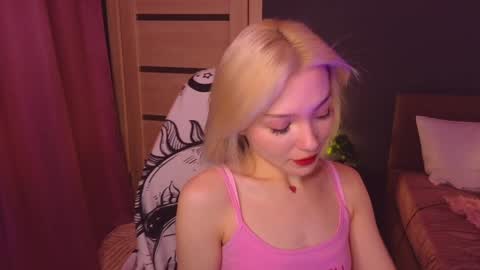 Snapshot of sandraboyl chatting on 01-28-25, 01:08 Sandy online show from 01-28-25, 01:08