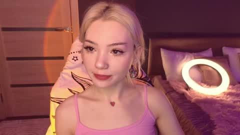 Snapshot of sandraboyl chatting on 02-04-25, 01:02 Sandy online show from 02-04-25, 01:02