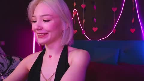 Snapshot of sandraboyl chatting on 02-20-25, 01:25 Sandy online show from 02-20-25, 01:25