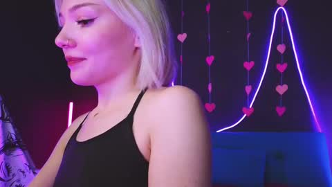 Snapshot of sandraboyl chatting on 02-20-25, 07:34 Sandy online show from 02-20-25, 07:34