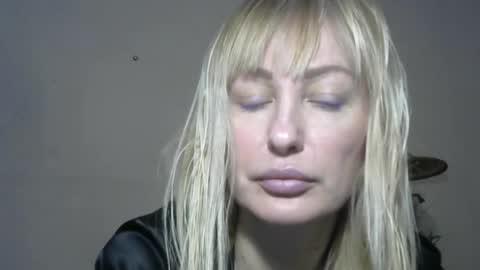 Snapshot of sandraglamour chatting on 01-04-25, 02:25 Sandra online show from 01-04-25, 02:25