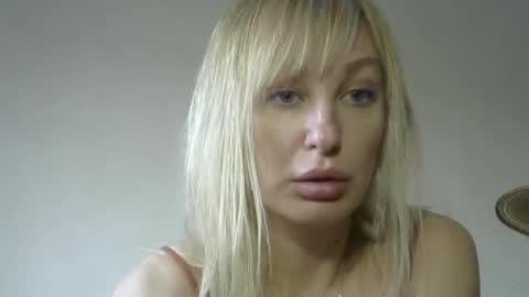 Snapshot of sandraglamour chatting on 03-11-25, 11:12 Sandra online show from 03-11-25, 11:12
