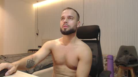 DeAlex online show from 11-24-25, 02:22