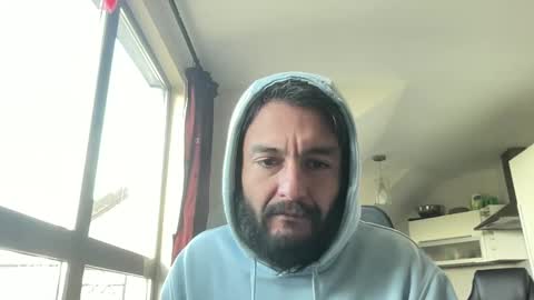 Sandro Andersom online show from 12-22-24, 11:54