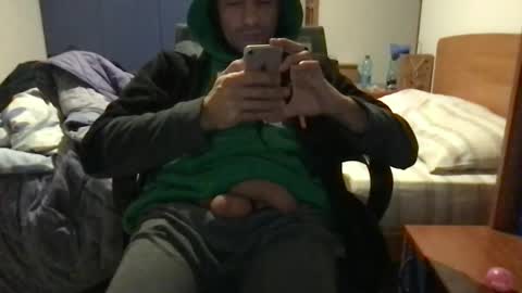 Snapshot of sandropertoni chatting on 12-22-24, 09:31 lucas online show from 12-22-24, 09:31