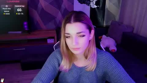 Snapshot of sandy_belle88 chatting on 10-09-25, 08:12 sandy_belle88 online show from 10-09-25, 08:12