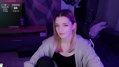 Snapshot of sandy_belle88 chatting on 10-22-25, 07:35 sandy_belle88 online show from 10-22-25, 07:35