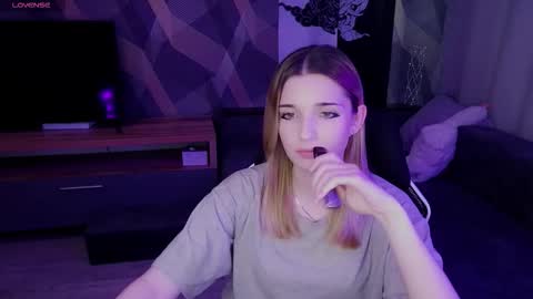 Snapshot of sandy_belle88 chatting on 10-25-25, 02:02 sandy_belle88 online show from 10-25-25, 02:02