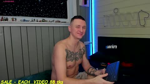 Sandy and Chris online show from 02-06-25, 06:51