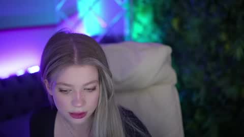 Sandy online show from 04-30-26, 01:06