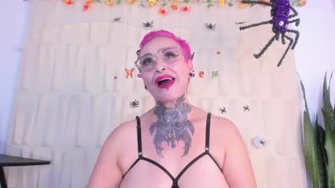 Sandy Rose online show from 10-25-25, 04:20