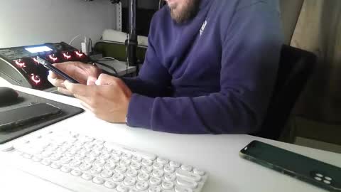 Snapshot of sanek7777 chatting on 09-11-25, 06:35 sanek7777 online show from 09-11-25, 06:35