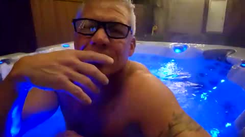 sanpan25 online show from 10-24-25, 02:52