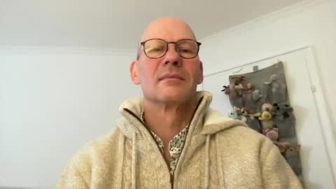 Snapshot of santaclausonice chatting on 11-23-25, 01:44 santaclausonice online show from 11-23-25, 01:44