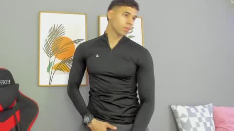 Snapshot of santana_maximo chatting on 05-27-26, 05:10 Maximo Santana online show from 05-27-26, 05:10