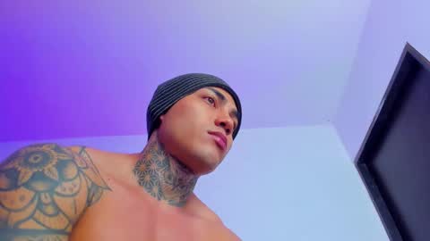 Snapshot of santi__ferrer chatting on 10-06-25, 07:06 Santi Ferrer online show from 10-06-25, 07:06