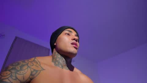 Snapshot of santi__ferrer chatting on 05-16-26, 02:30 Santi Ferrer online show from 05-16-26, 02:30