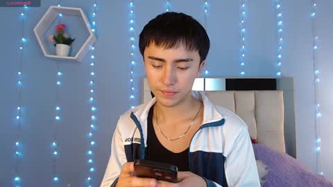 Snapshot of santi_fabulous chatting on 12-03-24, 09:23 santi_fabulous online show from 12-03-24, 09:23