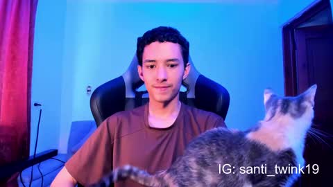 Snapshot of santi_twink19 chatting on 12-20-24, 01:33 santi_twink19 online show from 12-20-24, 01:33