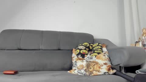 Snapshot of santi_xximo chatting on 09-24-25, 01:31 Santiago online show from 09-24-25, 01:31