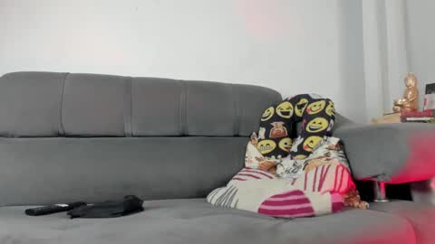 Snapshot of santi_xximo chatting on 10-18-25, 12:13 Santiago online show from 10-18-25, 12:13