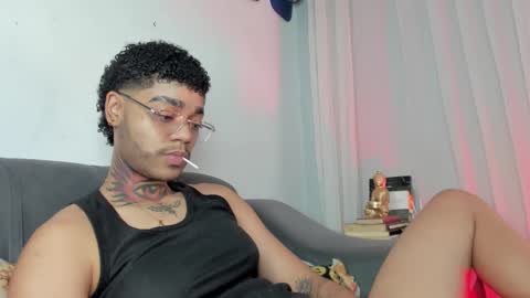 Snapshot of santi_xximo chatting on 10-23-25, 12:21 Santiago online show from 10-23-25, 12:21