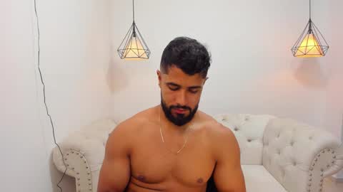 santiago_huntt online show from 12-05-24, 04:09