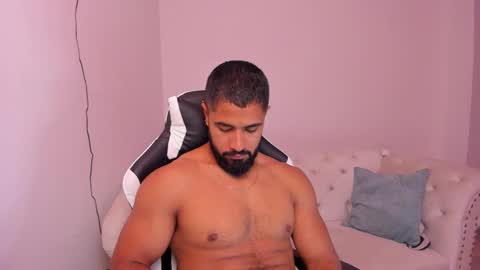 santiago_huntt online show from 02-18-25, 12:39