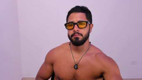santiago_huntt online show from 04-23-26, 08:22