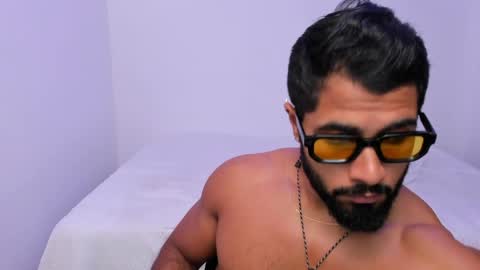 santiago_huntt online show from 04-25-26, 01:36