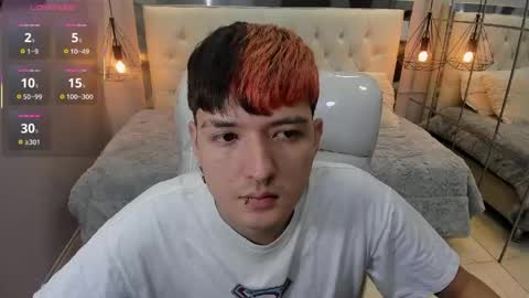 SANTIAGO  online show from 04-24-26, 10:45