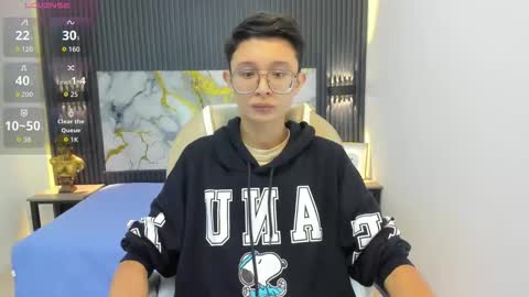 santiago_russo18 online show from 09-29-25, 12:32