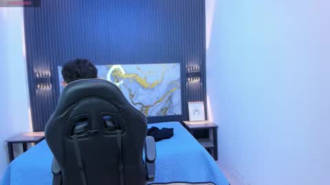 santiago_russo18 online show from 03-03-26, 07:09