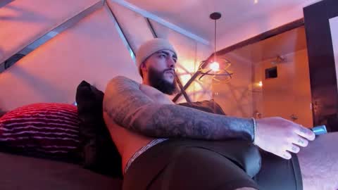 Snapshot of santiagohincapiie chatting on 03-06-26, 04:31 Santiago Hincapiie online show from 03-06-26, 04:31