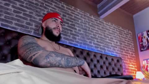 Snapshot of santiagohincapiie chatting on 03-13-26, 09:32 Santiago Hincapiie online show from 03-13-26, 09:32