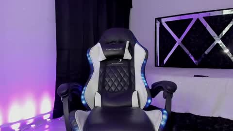 Santi Reyes online show from 12-18-24, 09:04