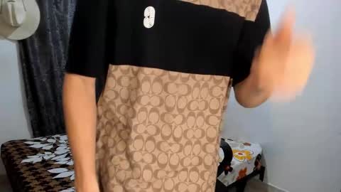 Julius Novachrono  online show from 12-05-25, 01:20