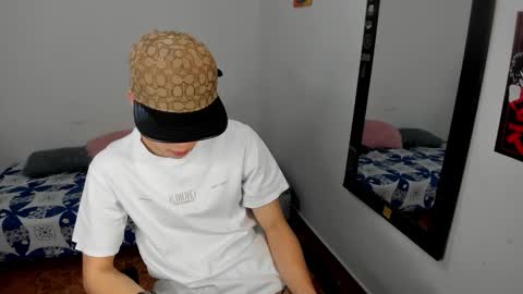 Julius Novachrono  online show from 02-19-26, 05:14